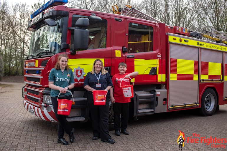 Nikki Haxton-Jones with daughter Olivia and son Harry. (Haxton-Jones family/The Fire Fighters Charity))